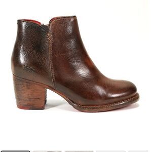 Bedstu Yell 7 Leather Booties in Black Teak | Size 9